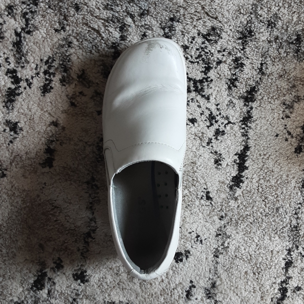 Klogs Nursing Shoes White Slip Resistant - Picture 2 of 11
